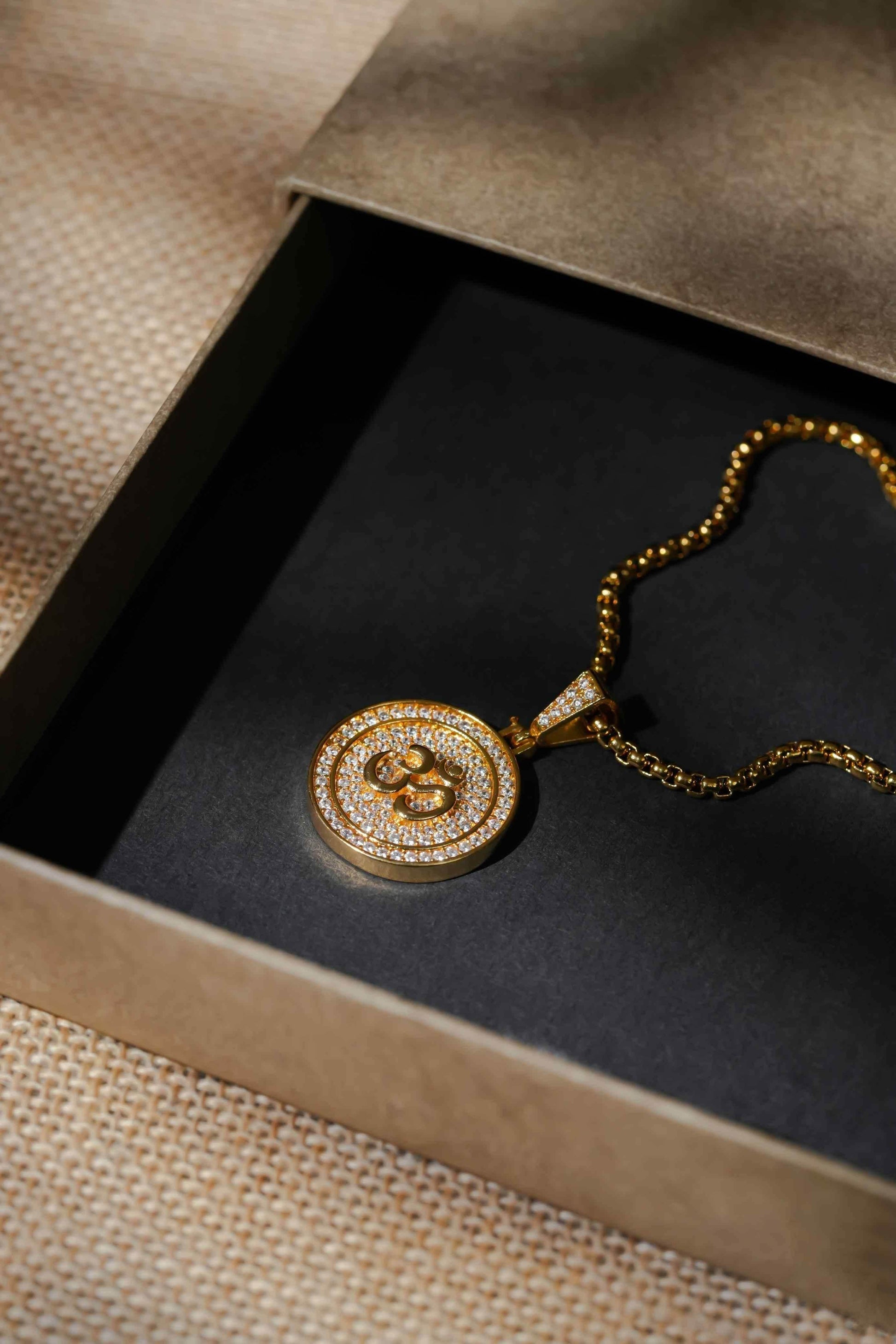 Om Symbol Pendant Jewelry with Sparkling Details 5195323657