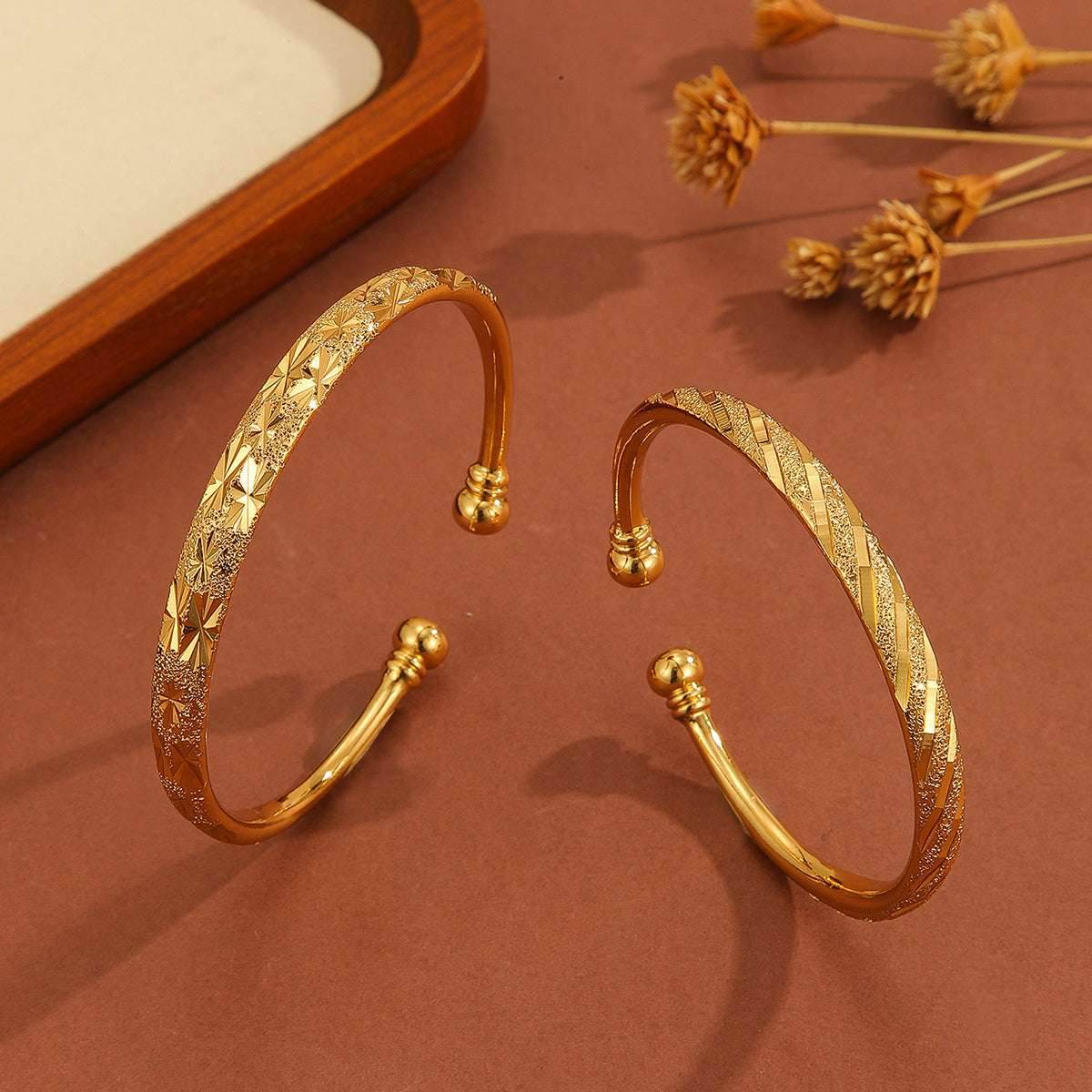 Gold-plated 18k Delicate Pattern Bracelet 5d4d99fc-2386-4e89-903d-93e1274c542f-_4 Print Material