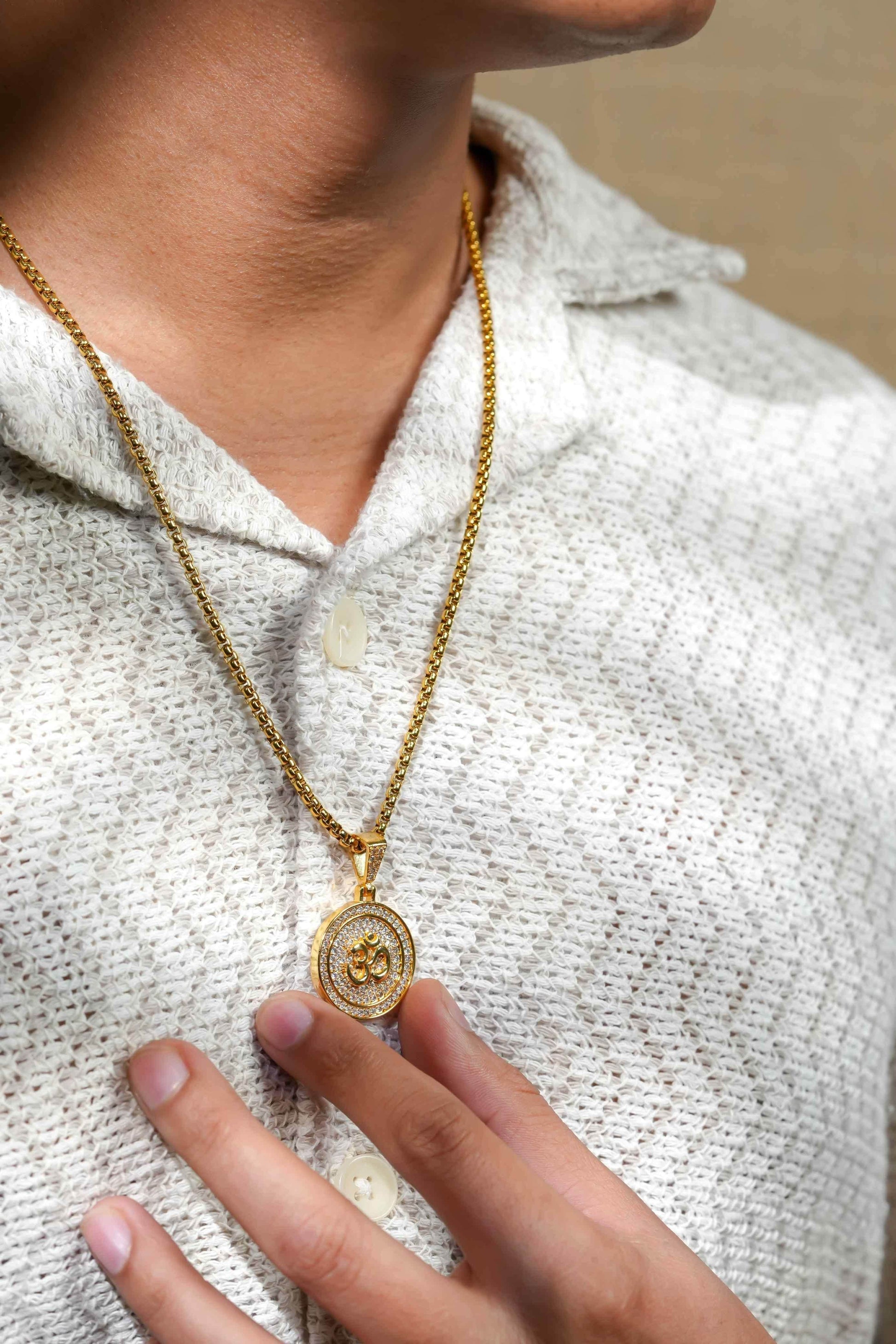 Om Symbol Pendant Jewelry with Sparkling Details 6538157909