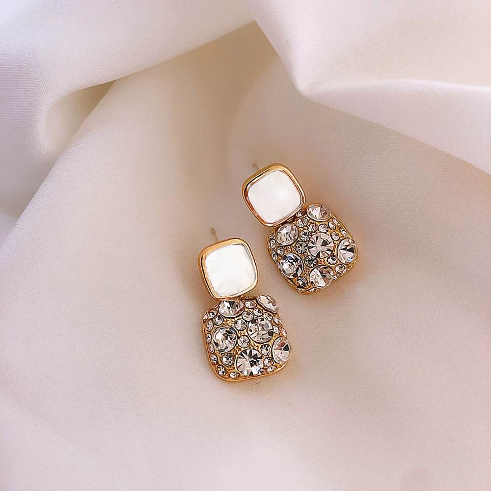 White Rhinestone Cube Earrings Ins Fashion Temperament Geometric Earrings 7ade66a6-c1e5-431a-a796-b15989592ec8 Accessories