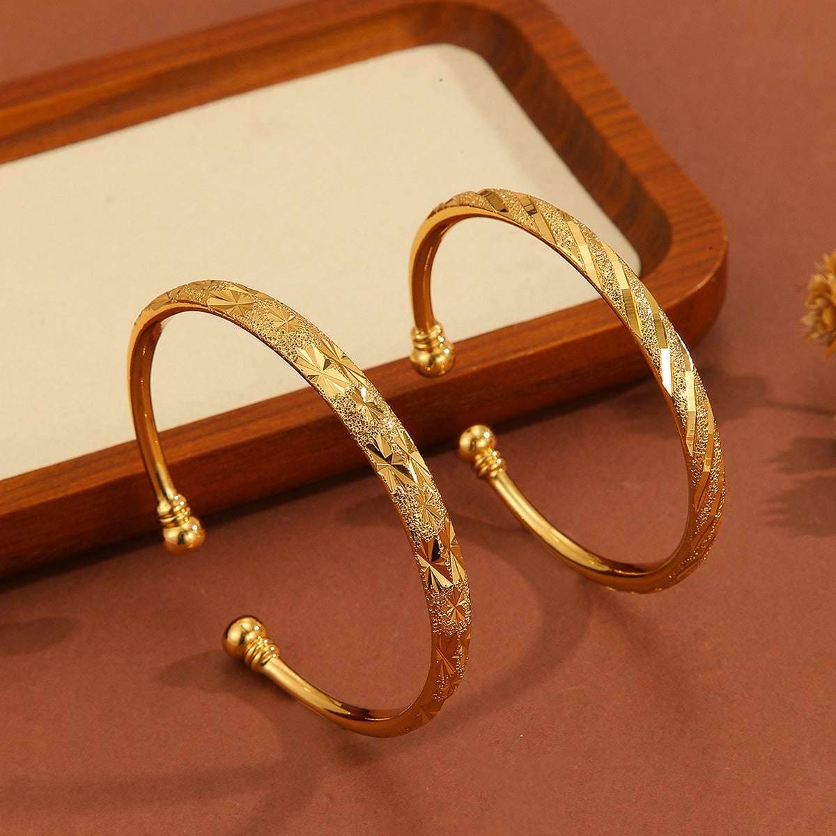 Gold-plated 18k Delicate Pattern Bracelet 8b25a311-40ab-4795-b360-b366f6c83e8a-_3 Print Material
