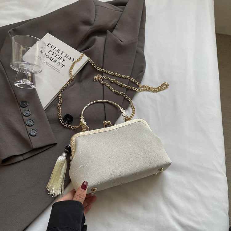 BOSS MANGO Elegant Embroidered Evening Bag eb62c5a1-1f55-43df-a74c-5ea1072b12d6 Print Material