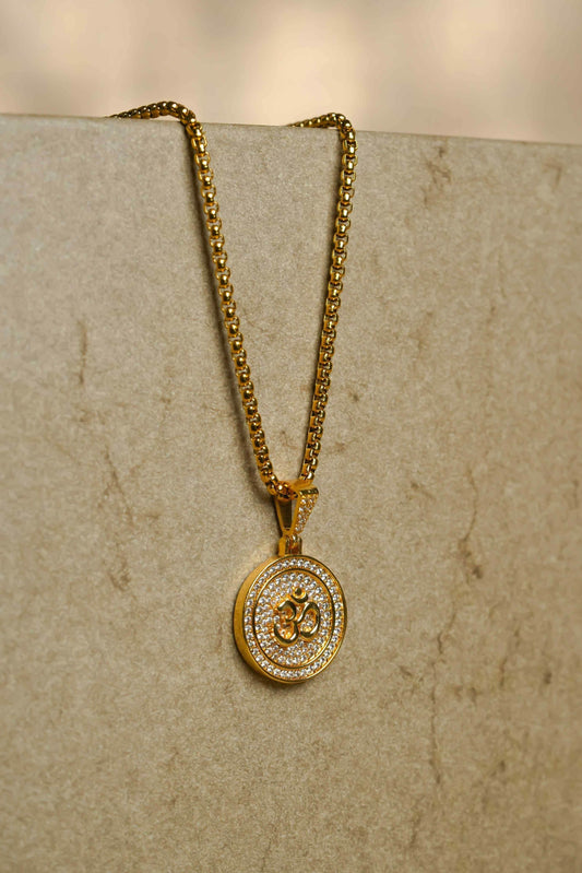 Om Symbol Pendant Jewelry with Sparkling Details ksqrf7-20-om-symbol-pendant-jewelry-gold-chain